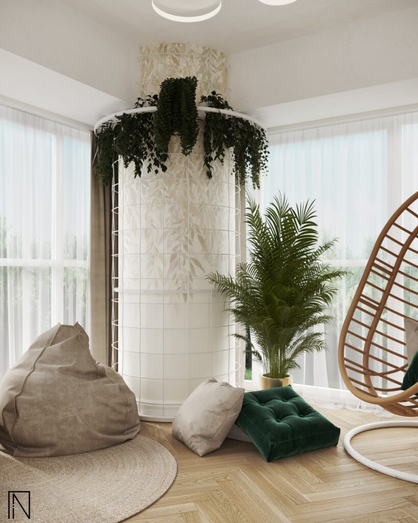 Balcon închis cu o coloană albă îmbrăcată într-un spalier cu plante curgătoare, un palmier, un fotoliu-sac și o pernă verde din catifea